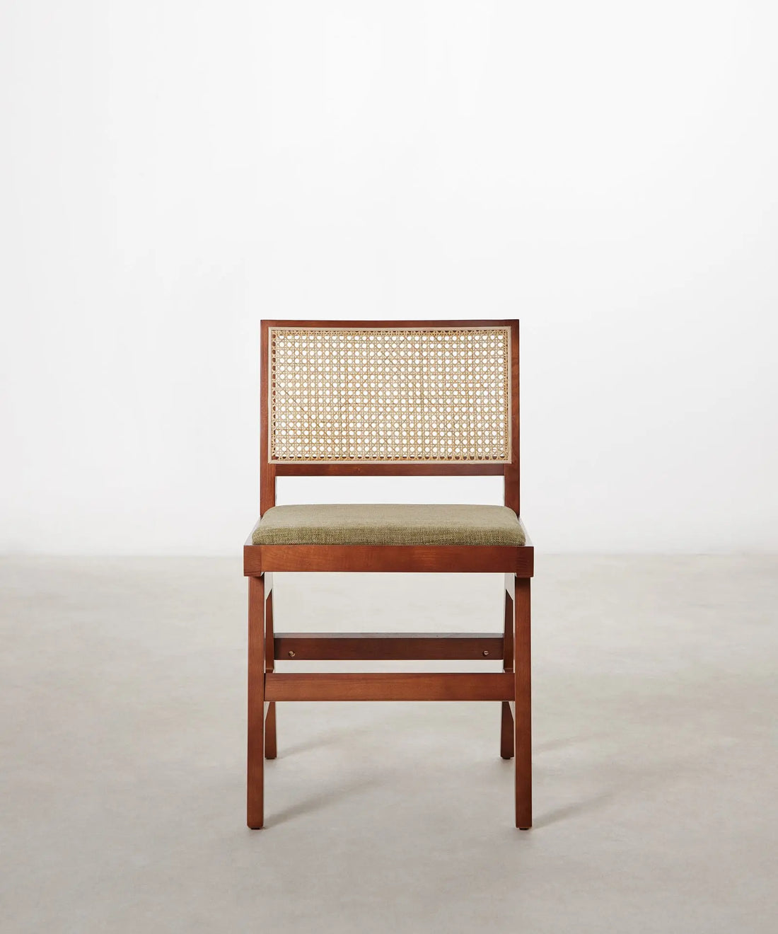 Silla de Comedor en Madera Tapizada Pauline